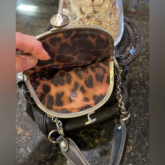 Beautiful all leather small purse by “B Makowsky” surprisingly roomy, - Picture 5 of 9